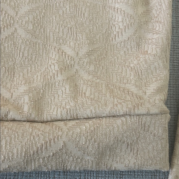 NEW Seea Palomar textured long sleeve rash guard crop swim top in Sandshell - Picture 4 of 7